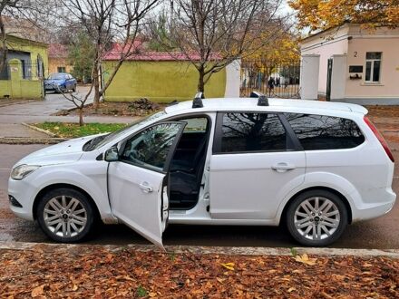 Білий Форд Фокус, об'ємом двигуна 2 л та пробігом 310 тис. км за 4700 $, фото 1 на Automoto.ua