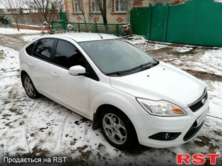 Форд Фокус 2010 в Сумах на Automoto.ua Белый Форд Фокус, объемом двигателя 16 л и пробегом 0 тыс. км за 8000 $, фото 1 на Automoto.ua