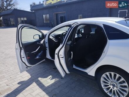 Білий Форд Фокус, об'ємом двигуна 2 л та пробігом 298 тис. км за 6500 $, фото 1 на Automoto.ua