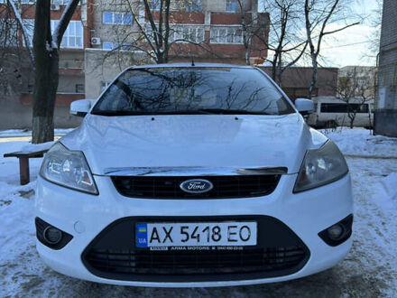 Білий Форд Фокус, об'ємом двигуна 1.4 л та пробігом 230 тис. км за 4050 $, фото 1 на Automoto.ua