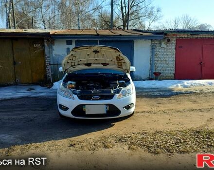 Белый Форд Фокус, объемом двигателя 1.4 л и пробегом 190 тыс. км за 5000 $, фото 1 на Automoto.ua