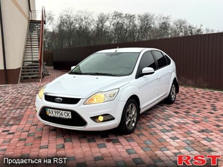 Білий Форд Фокус, об'ємом двигуна 1.6 л та пробігом 148 тис. км за 5500 $, фото 1 на Automoto.ua
