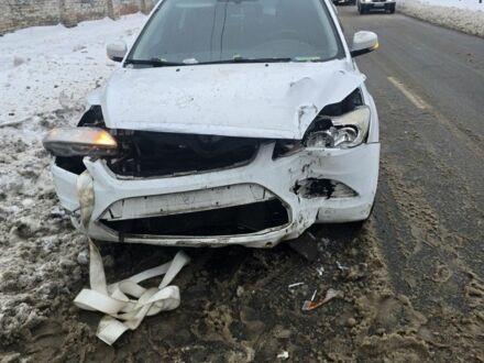 Белый Форд Фокус, объемом двигателя 1.6 л и пробегом 320 тыс. км за 2500 $, фото 1 на Automoto.ua