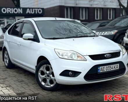 Белый Форд Фокус, объемом двигателя 1.6 л и пробегом 198 тыс. км за 5900 $, фото 1 на Automoto.ua