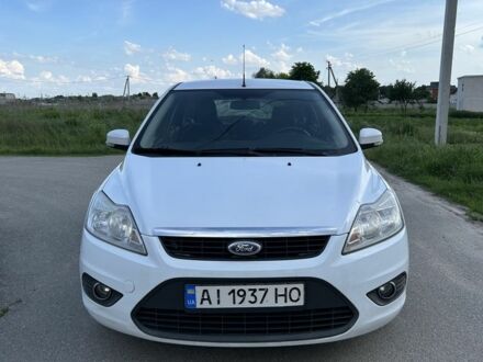 Форд Фокус 2011 у Києві на Automoto.ua Білий Форд Фокус, об'ємом двигуна 1.6 л та пробігом 211 тис. км за 4600 $, фото 1 на Automoto.ua