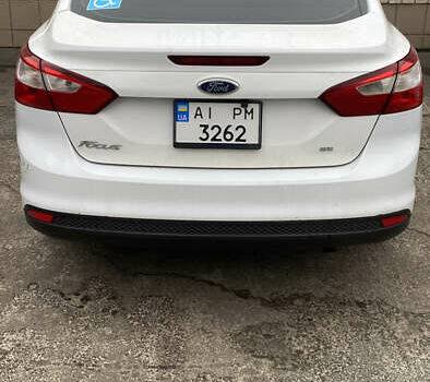 Белый Форд Фокус, объемом двигателя 2 л и пробегом 320 тыс. км за 6000 $, фото 1 на Automoto.ua