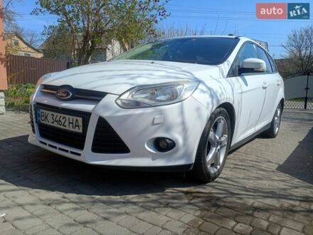 Белый Форд Фокус, объемом двигателя 1.6 л и пробегом 280 тыс. км за 6000 $, фото 1 на Automoto.ua