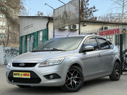 Белый Форд Фокус, объемом двигателя 2.4 л и пробегом 199 тыс. км за 4999 $, фото 1 на Automoto.ua