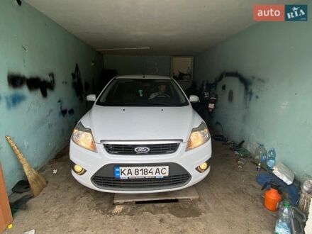 Белый Форд Фокус, объемом двигателя 1.6 л и пробегом 135 тыс. км за 5500 $, фото 1 на Automoto.ua