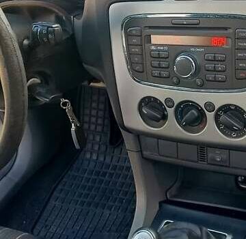 Білий Форд Фокус, об'ємом двигуна 1.39 л та пробігом 215 тис. км за 5400 $, фото 1 на Automoto.ua