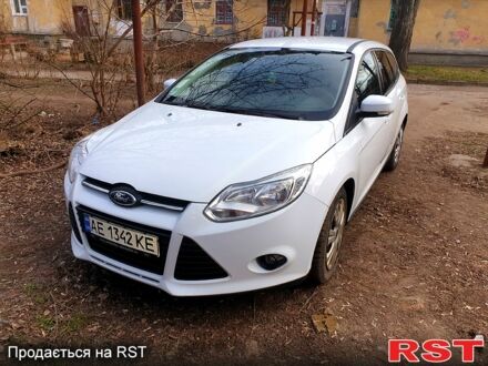 Белый Форд Фокус, объемом двигателя 1.6 л и пробегом 300 тыс. км за 6500 $, фото 1 на Automoto.ua