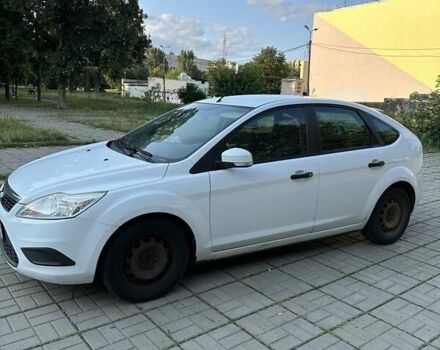 Белый Форд Фокус, объемом двигателя 1.4 л и пробегом 90 тыс. км за 6900 $, фото 1 на Automoto.ua