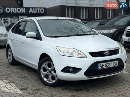 Белый Форд Фокус, объемом двигателя 1.6 л и пробегом 198 тыс. км за 5900 $, фото 1 на Automoto.ua
