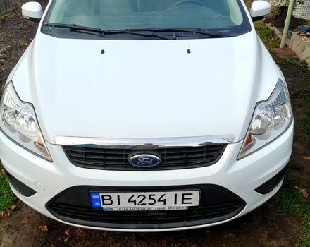Белый Форд Фокус, объемом двигателя 1.4 л и пробегом 80 тыс. км за 5800 $, фото 1 на Automoto.ua