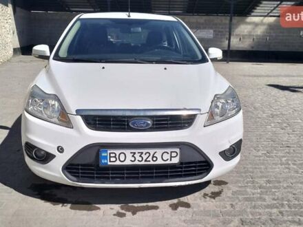 Форд Фокус 2011 в Тернополе на Automoto.ua Белый Форд Фокус, объемом двигателя 1.6 л и пробегом 142 тыс. км за 4999 $, фото 1 на Automoto.ua