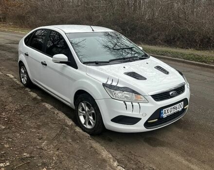 Белый Форд Фокус, объемом двигателя 1.4 л и пробегом 201 тыс. км за 4800 $, фото 1 на Automoto.ua