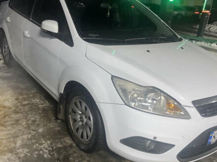 Белый Форд Фокус, объемом двигателя 1.6 л и пробегом 252 тыс. км за 6300 $, фото 1 на Automoto.ua