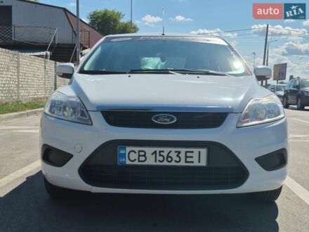 Белый Форд Фокус, объемом двигателя 1.4 л и пробегом 215 тыс. км за 4500 $, фото 1 на Automoto.ua