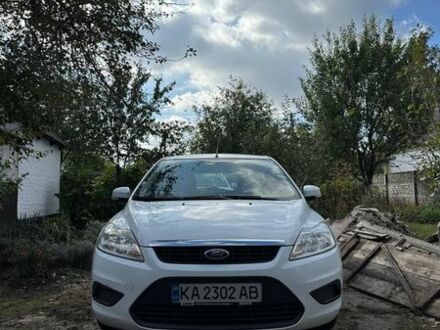 Белый Форд Фокус, объемом двигателя 1.4 л и пробегом 186 тыс. км за 5900 $, фото 1 на Automoto.ua