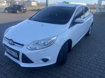 Форд Фокус 2011 в Городке на Automoto.ua Белый Форд Фокус, объемом двигателя 1.6 л и пробегом 240 тыс. км за 7000 $, фото 1 на Automoto.ua