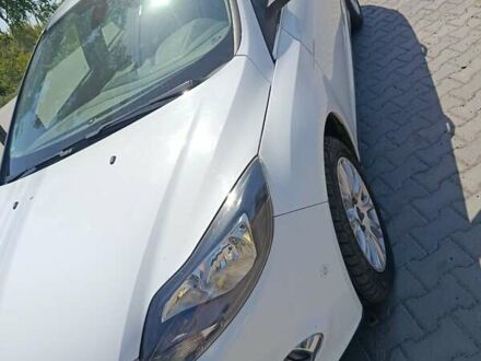 Белый Форд Фокус, объемом двигателя 1.6 л и пробегом 180 тыс. км за 8300 $, фото 1 на Automoto.ua