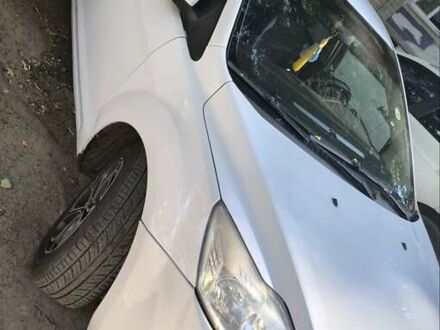 Форд Фокус 2011 в Николаеве на Automoto.ua Белый Форд Фокус, объемом двигателя 1.6 л и пробегом 162 тыс. км за 6550 $, фото 1 на Automoto.ua