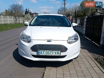 Белый Форд Фокус, объемом двигателя 0 л и пробегом 116 тыс. км за 6800 $, фото 1 на Automoto.ua
