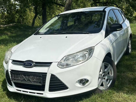 Форд Фокус 2012 в Житомире на Automoto.ua Белый Форд Фокус, объемом двигателя 1.6 л и пробегом 230 тыс. км за 6450 $, фото 1 на Automoto.ua