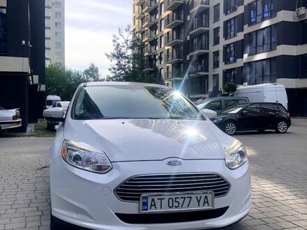 Білий Форд Фокус, об'ємом двигуна 0.11 л та пробігом 117 тис. км за 6200 $, фото 1 на Automoto.ua