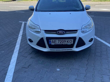 Форд Фокус 2012 у Софіївська Борщагівка на Automoto.ua Білий Форд Фокус, об'ємом двигуна 1.6 л та пробігом 288 тис. км за 4800 $, фото 1 на Automoto.ua