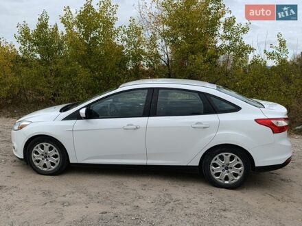 Белый Форд Фокус, объемом двигателя 2 л и пробегом 217 тыс. км за 6400 $, фото 1 на Automoto.ua