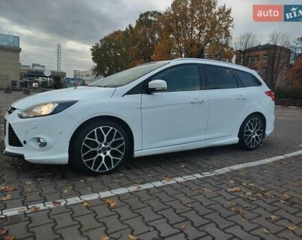 Белый Форд Фокус, объемом двигателя 1 л и пробегом 228 тыс. км за 6500 $, фото 1 на Automoto.ua
