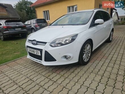 Белый Форд Фокус, объемом двигателя 1.6 л и пробегом 243 тыс. км за 8300 $, фото 1 на Automoto.ua