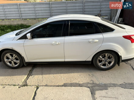 Білий Форд Фокус, об'ємом двигуна 1.6 л та пробігом 244 тис. км за 6500 $, фото 1 на Automoto.ua