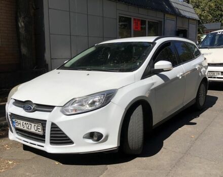 Белый Форд Фокус, объемом двигателя 1.6 л и пробегом 380 тыс. км за 5800 $, фото 1 на Automoto.ua