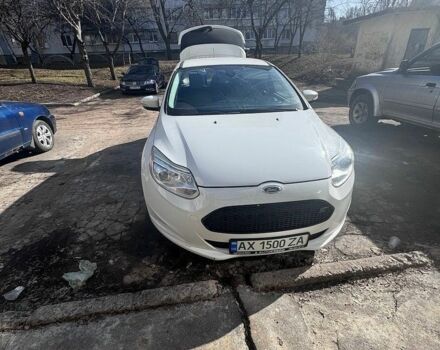 Белый Форд Фокус, объемом двигателя 0 л и пробегом 160 тыс. км за 6000 $, фото 1 на Automoto.ua