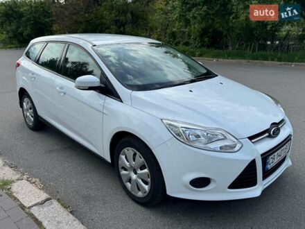 Форд Фокус 2012 в Чернигове на Automoto.ua Белый Форд Фокус, объемом двигателя 1.56 л и пробегом 199 тыс. км за 8500 $, фото 1 на Automoto.ua
