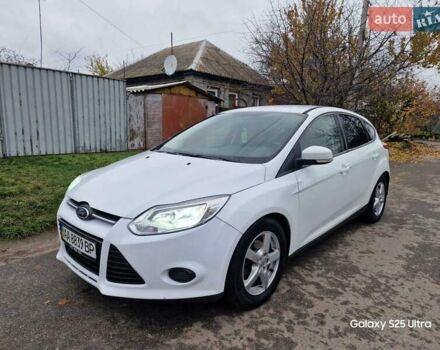 Белый Форд Фокус, объемом двигателя 1 л и пробегом 149 тыс. км за 5600 $, фото 1 на Automoto.ua