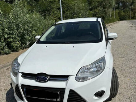 Белый Форд Фокус, объемом двигателя 1 л и пробегом 144 тыс. км за 7000 $, фото 1 на Automoto.ua