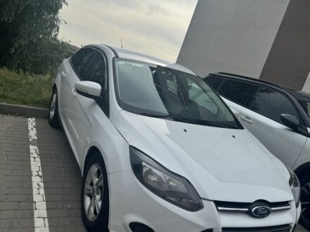 Форд Фокус 2013 в Киеве на Automoto.ua Белый Форд Фокус, объемом двигателя 2 л и пробегом 245 тыс. км за 3200 $, фото 1 на Automoto.ua