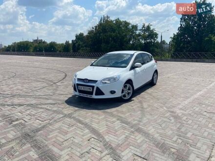 Белый Форд Фокус, объемом двигателя 1 л и пробегом 147 тыс. км за 6500 $, фото 1 на Automoto.ua