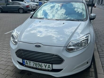 Білий Форд Фокус, об'ємом двигуна 0 л та пробігом 170 тис. км за 6500 $, фото 1 на Automoto.ua
