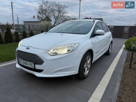 Белый Форд Фокус, объемом двигателя 0 л и пробегом 132 тыс. км за 6700 $, фото 1 на Automoto.ua
