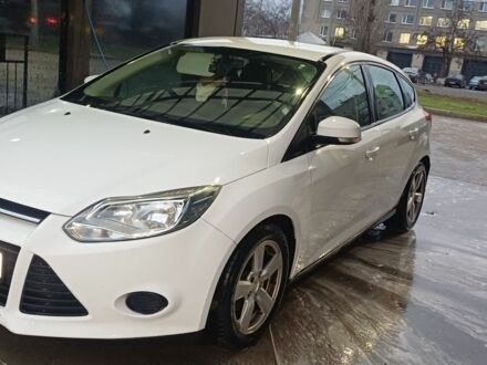 Білий Форд Фокус, об'ємом двигуна 1 л та пробігом 285 тис. км за 6400 $, фото 1 на Automoto.ua