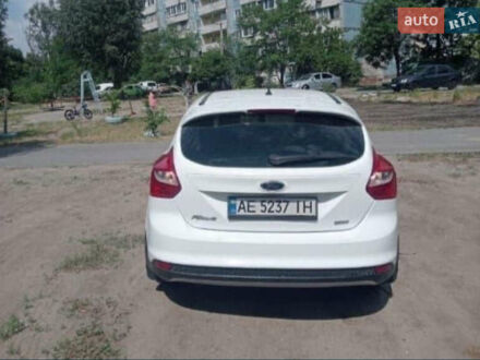 Форд Фокус 2013 у Дніпро (Дніпропетровську) на Automoto.ua Білий Форд Фокус, об'ємом двигуна 1 л та пробігом 150 тис. км за 7000 $, фото 1 на Automoto.ua