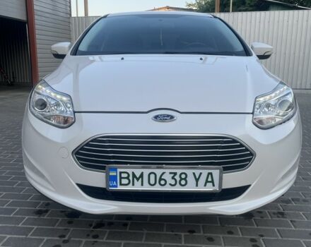 Белый Форд Фокус, объемом двигателя 0 л и пробегом 140 тыс. км за 6500 $, фото 1 на Automoto.ua