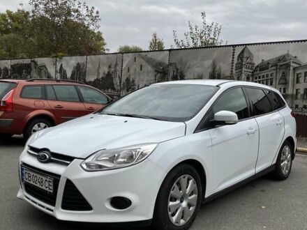 Форд Фокус 2013 в Чернигове на Automoto.ua Белый Форд Фокус, объемом двигателя 1.56 л и пробегом 378 тыс. км за 7300 $, фото 1 на Automoto.ua