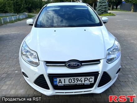 Форд Фокус 2013 в Киеве на Automoto.ua Белый Форд Фокус, объемом двигателя 1 л и пробегом 184 тыс. км за 6299 $, фото 1 на Automoto.ua
