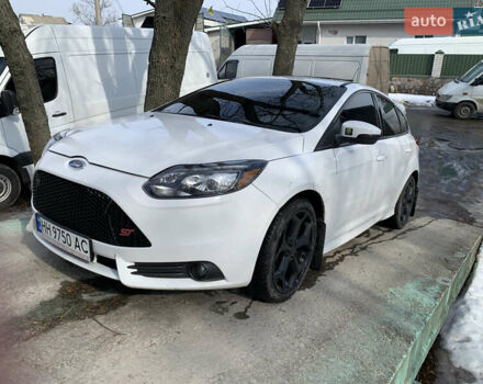 Белый Форд Фокус, объемом двигателя 2 л и пробегом 162 тыс. км за 9900 $, фото 1 на Automoto.ua