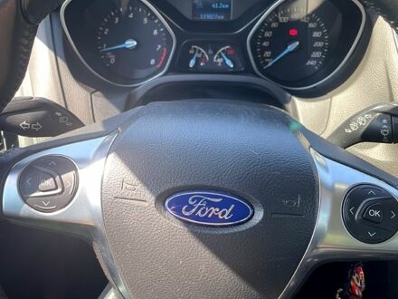 Белый Форд Фокус, объемом двигателя 1.6 л и пробегом 122 тыс. км за 7000 $, фото 1 на Automoto.ua